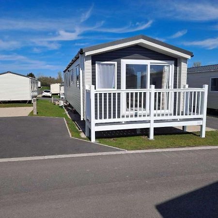 Edwards Holiday Home Блекпул Екстериор снимка